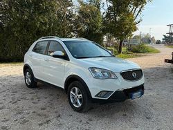 Bianco Usata 2012 Ssangyong (KGM) Korando Tre volumi | 5500 € (Cara)