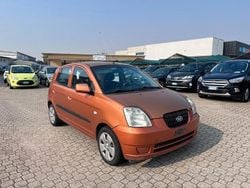 Arancione Usata 2007 Kia Picanto Spirit Due volumi | 1999 € (Ottimo prezzo)