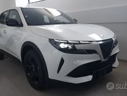 Nuova 2025 Alfa Romeo Junior SUV | 23.900 € (Super prezzo)