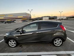 Grigio Usata 2016 Ford Fiesta Titanium Due volumi | 7000 € (Buon prezzo)
