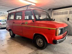 Rosso Usata 1985 Ford Transit Tre volumi | 30.000 €