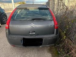 Usata 2005 Citroën C4 Tre volumi | 600 € (Super prezzo)