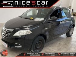 Nero Usata 2015 Lancia Ypsilon Due volumi | 7900 € (Buon prezzo)