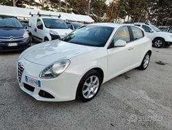 Bianco Usata 2011 Alfa Romeo Giulietta Distinctive Tre volumi | 3500 € (Ottimo prezzo)