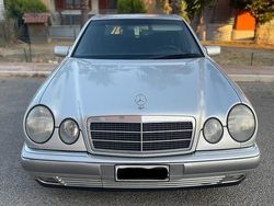 Grigio Usata 1996 Mercedes E250 Elegance Tre volumi | 5000 €