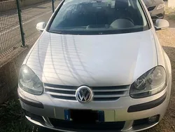 Usata 2004 VW Golf V Tre volumi | 3200 € (Cara)