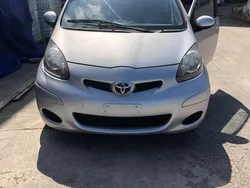 Argento Usata 2010 Toyota Aygo Due volumi | 3000 € (Super prezzo)
