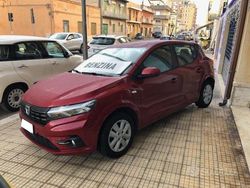 Rosso Usata 2022 Dacia Sandero Comfort Tre volumi | 10.800 € (Ottimo prezzo)
