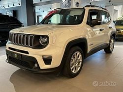 Bianco Usata 2024 Jeep Renegade Altitude SUV | 31.600 € (Molto cara)