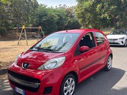 Rosso Usata 2012 Peugeot 107 Active Due volumi | 4990 € (Buon prezzo)