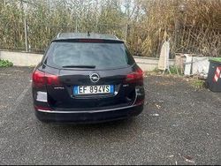 Nero Usata 2011 Opel Astra Station wagon | 3300 € (Buon prezzo)