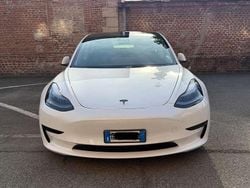 Bianco Usata 2021 Tesla Model 3 Standard Range Tre volumi | 29.000 € (Molto cara)