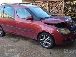 Usata 2007 Skoda Roomster Monovolume | 750 € (Super prezzo)