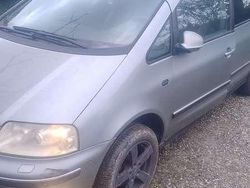 Grigio Usata 2005 VW Sharan Comfortline Monovolume | 2000 €