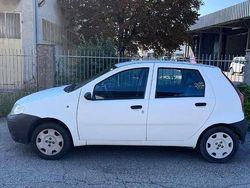 Other Usata 2005 Fiat Punto Due volumi | 2300 € (Cara)