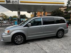 Grigio Usata 2015 Lancia Voyager Platinum Monovolume | 8000 € (Ottimo prezzo)