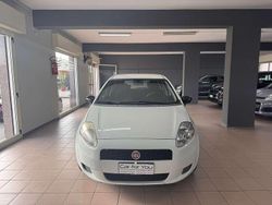 Bianco Usata 2010 Fiat Punto Active Tre volumi | 3000 € (Buon prezzo)