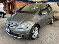 Grigio Usata 2013 Mercedes A180 Premium Monovolume | 6800 €