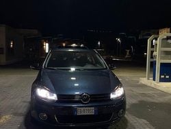 Usata 2011 VW Golf VI Highline Tre volumi | 7000 € (Buon prezzo)