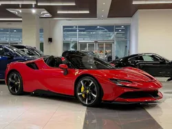 Rosso Nuova 2024 Ferrari SF90 Cabrio | 559.900 € (Super prezzo)