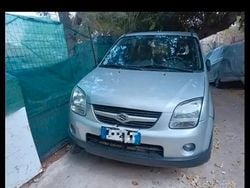 Grigio Usata 2004 Suzuki Ignis Due volumi | 2500 €
