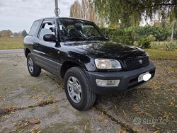 Usata 1998 Toyota RAV4 SUV | 5500 € (Buon prezzo)