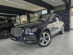 Blu/azzurro Usata 2019 Bentley Bentayga SUV | 89.900 €