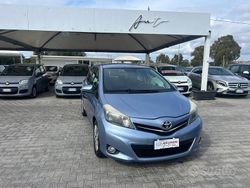 Blu Usata 2012 Toyota Yaris Lounge Tre volumi | 6500 € (Buon prezzo)