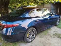 Blu/azzurro Usata 2016 Alfa Romeo Giulia Tre volumi | 12.800 € (Cara)