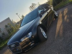 Nero Usata 2015 Audi A4 Tre volumi | 9900 € (Cara)