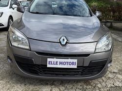 Grigio Usata 2009 Renault Mégane Dynamique Tre volumi | 3300 € (Buon prezzo)