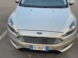 Grigio Usata 2016 Ford Focus Tre volumi | 4900 € (Super prezzo)