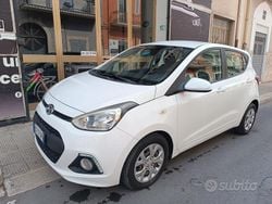 Bianco Usata 2015 Hyundai i10 Edition Due volumi | 6900 € (Buon prezzo)