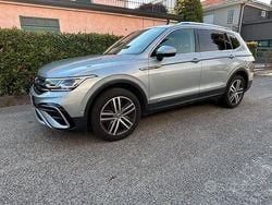 Grigio Usata 2022 VW Tiguan Allspace Elegance SUV | 29.350 € (Buon prezzo)