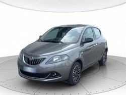 Grigio pietra Usata 2024 Lancia Ypsilon Due volumi | 13.900 € (Buon prezzo)