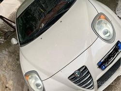 Bianco Usata 2011 Alfa Romeo MiTo Due volumi | 4900 € (Molto cara)