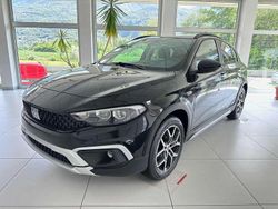 Nero cinema Nuova 2025 Fiat Tipo Cross Tre volumi | 24.800 € (Molto cara)