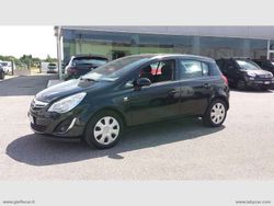 Nero Usata 2013 Opel Corsa Edition Tre volumi | 4500 € (Buon prezzo)