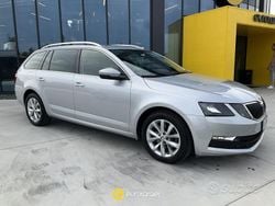 Grigio Usata 2020 Skoda Octavia G-TEC Executive Station wagon | 11.950 € (Ottimo prezzo)