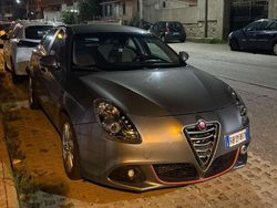 Grigio Usata 2016 Alfa Romeo Giulietta Exclusive Tre volumi | 8000 € (Ottimo prezzo)