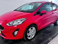 Rosso metallizzato Usata 2020 Ford Fiesta Trend Due volumi | 5100 € (Buon prezzo)