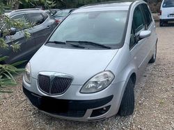 Grigio Usata 2005 Lancia Musa Monovolume | 4300 €