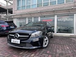 Nero Usata 2017 Mercedes A180 Tre volumi | 15.490 € (Buon prezzo)