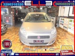 Grigio Usata 2009 Fiat Punto Tre volumi | 2490 € (Buon prezzo)