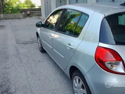 Usata 2011 Renault Clio II Due volumi | 3600 € (Buon prezzo)