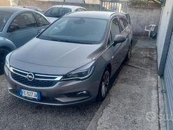 Grigio Usata 2016 Opel Astra Station wagon | 10.300 € (Buon prezzo)