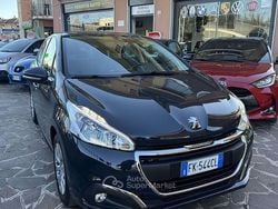 Grigio Usata 2017 Peugeot 208 Allure Due volumi | 6900 € (Ottimo prezzo)
