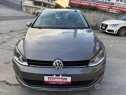 Grigio Usata 2015 VW Golf VII Highline Tre volumi | 10.999 € (Buon prezzo)