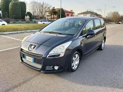 Grigio Usata 2011 Peugeot 5008 Monovolume | 3500 € (Buon prezzo)