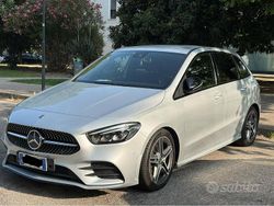 Grigio Usata 2019 Mercedes B180 Premium Monovolume | 19.490 €